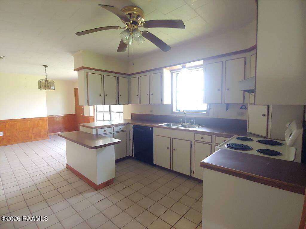 17832 W La Highway 82