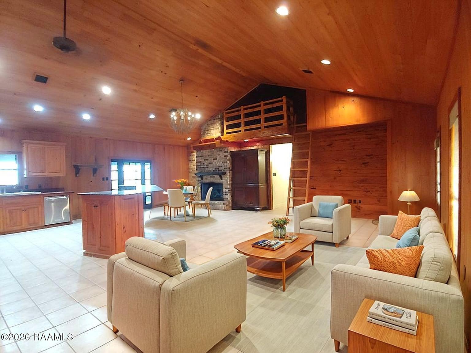 545 Coulee Lanoire Road