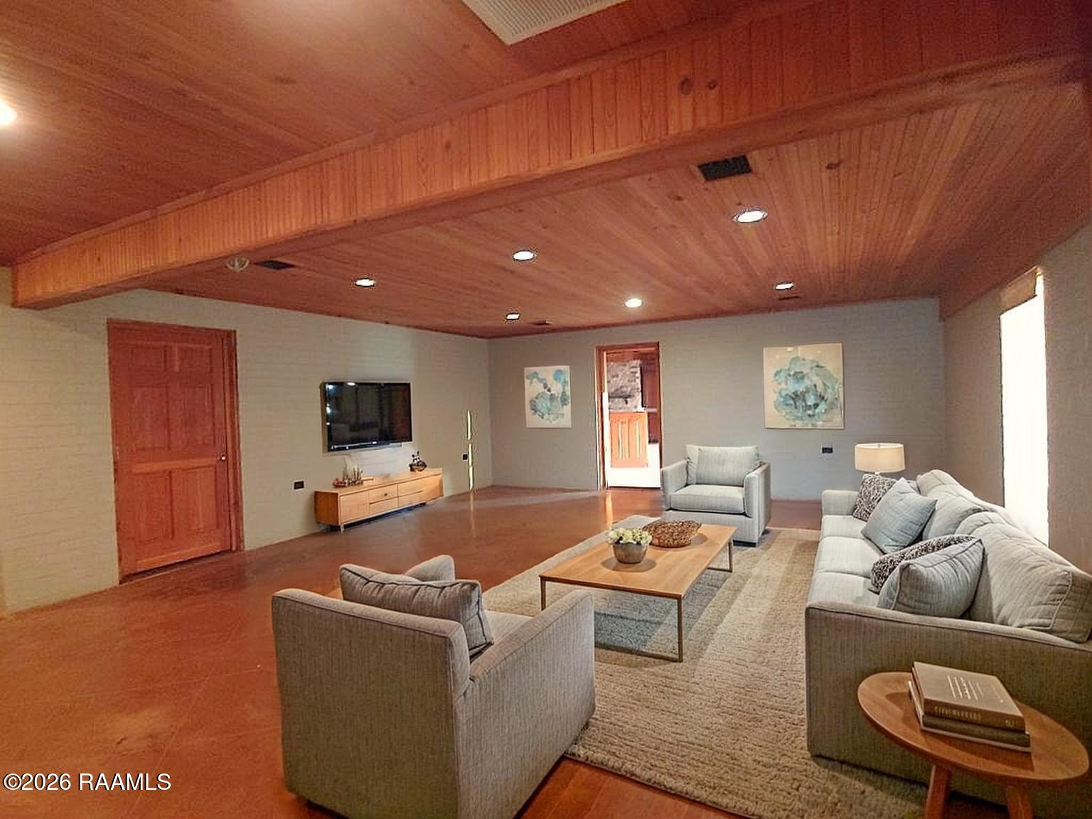 545 Coulee Lanoire Road
