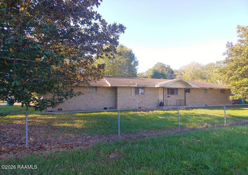 1501 W Magnolia Avenue