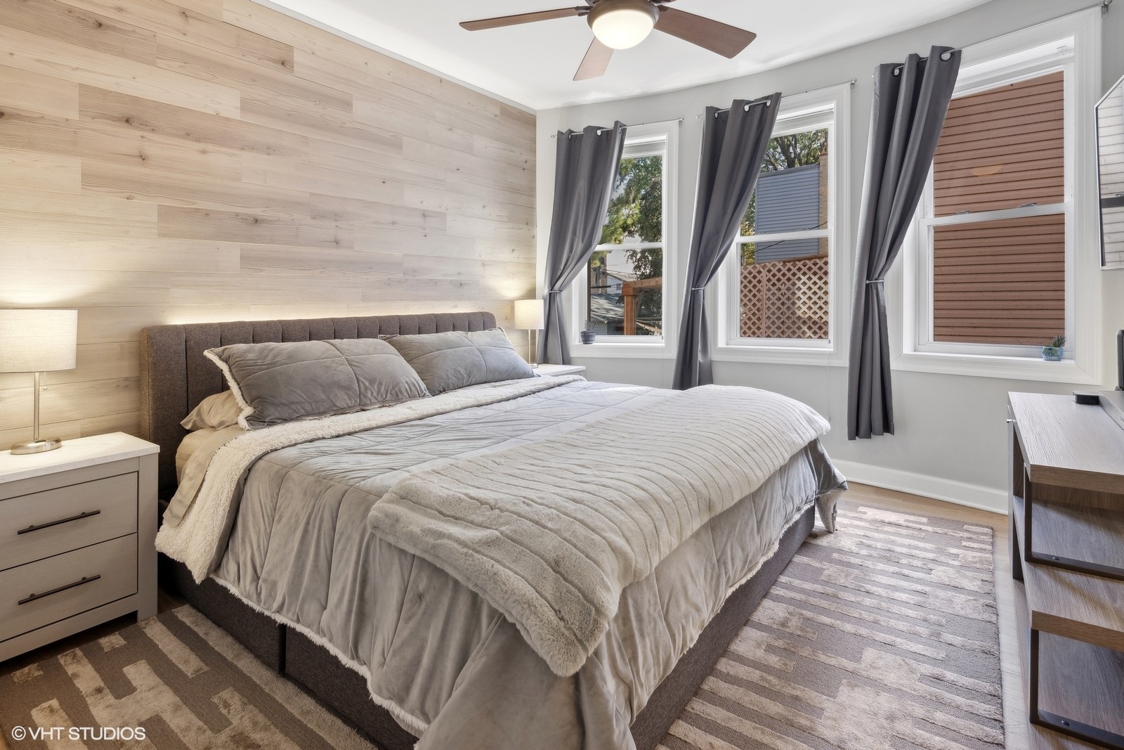 1324 W Hood Avenue Unit 1B