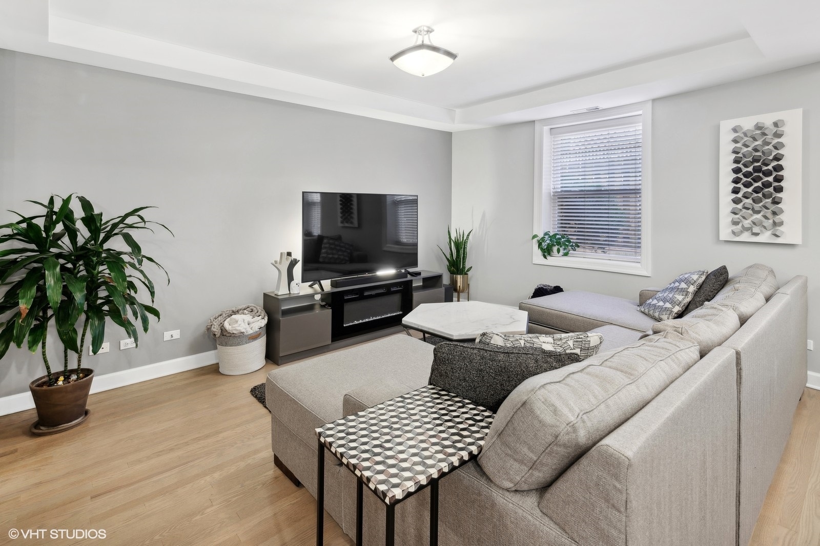 1324 W Hood Avenue Unit 1B