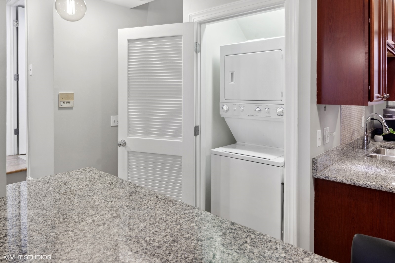 1324 W Hood Avenue Unit 1B
