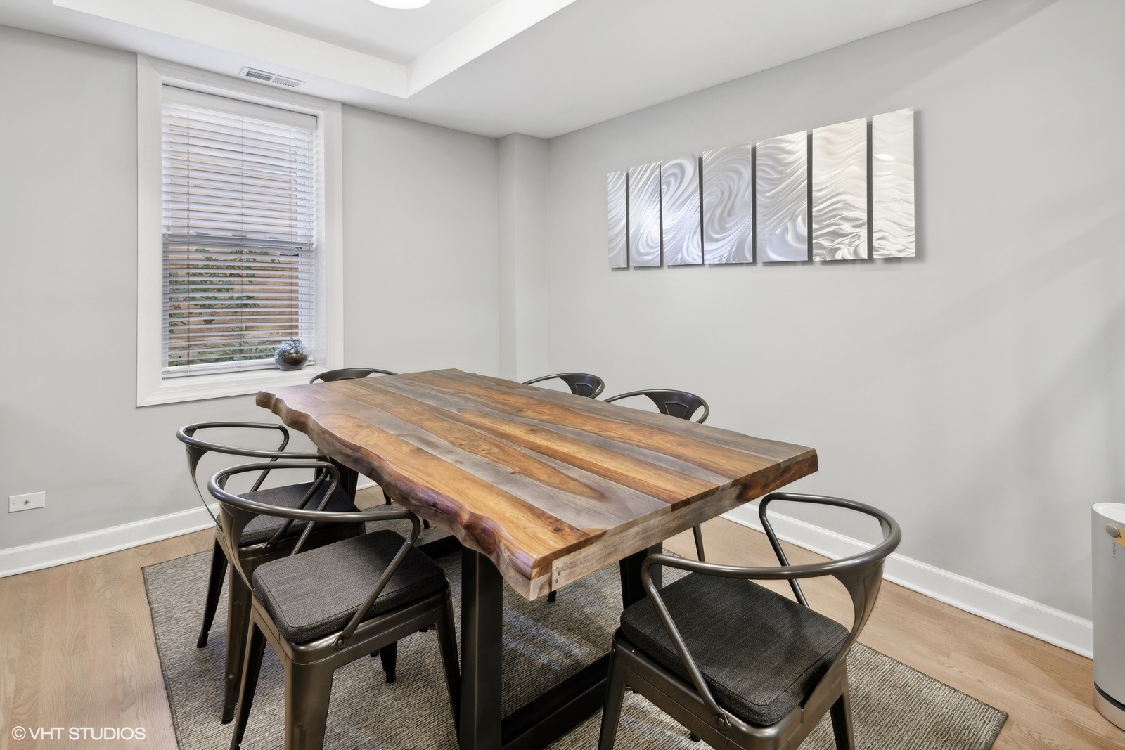 1324 W Hood Avenue Unit 1B