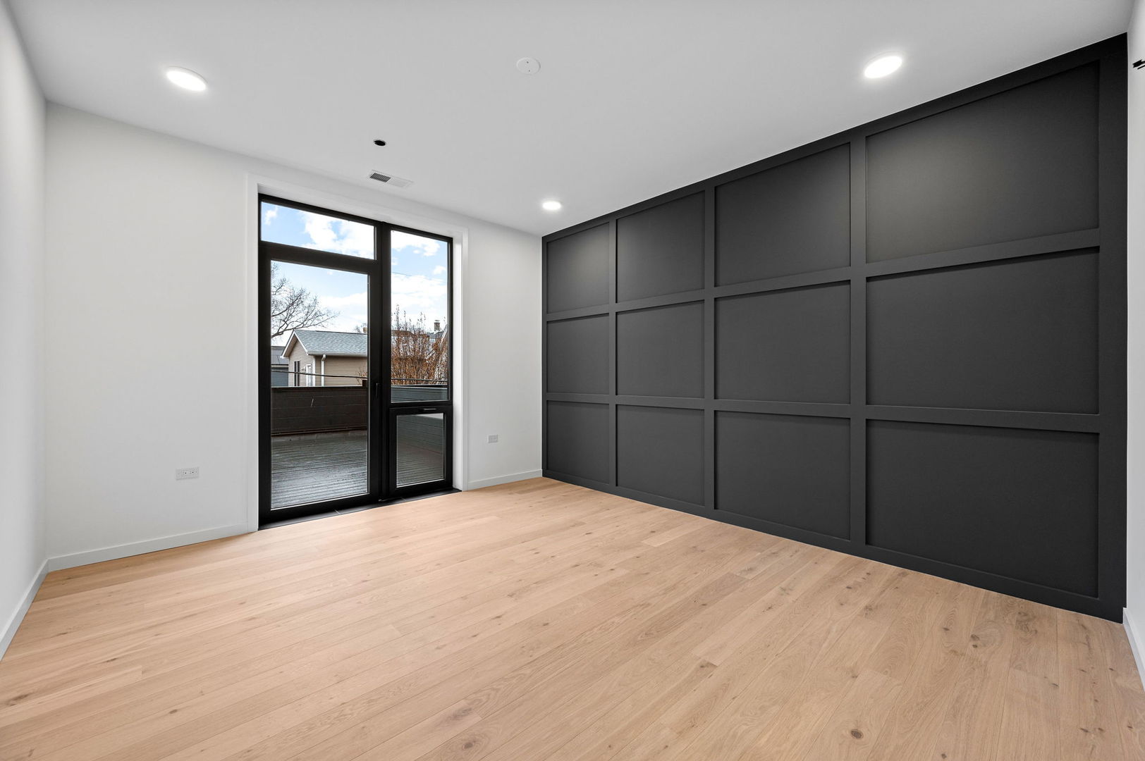 2354 W Farragut Avenue Unit: 206