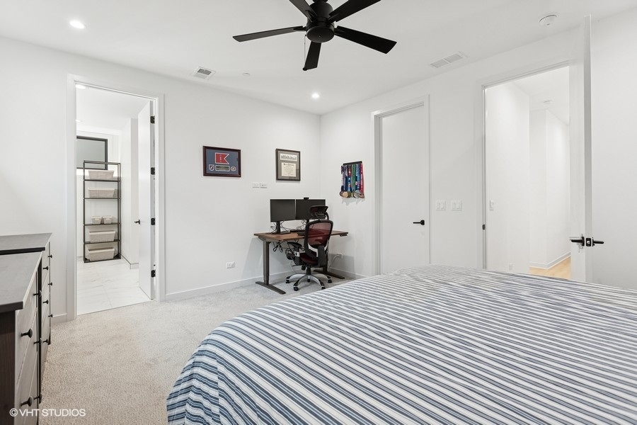 2633 N Emmett Street Unit: 1F