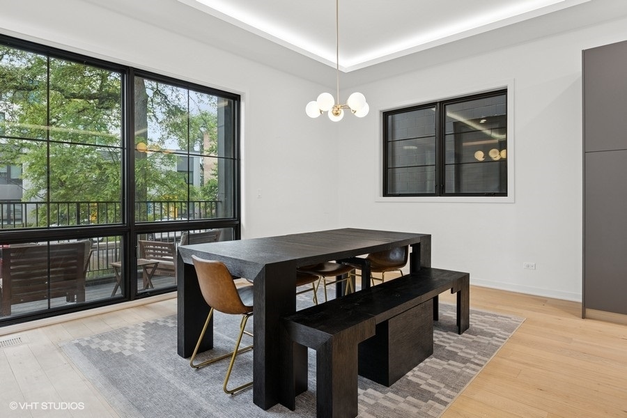 2633 N Emmett Street Unit: 1F