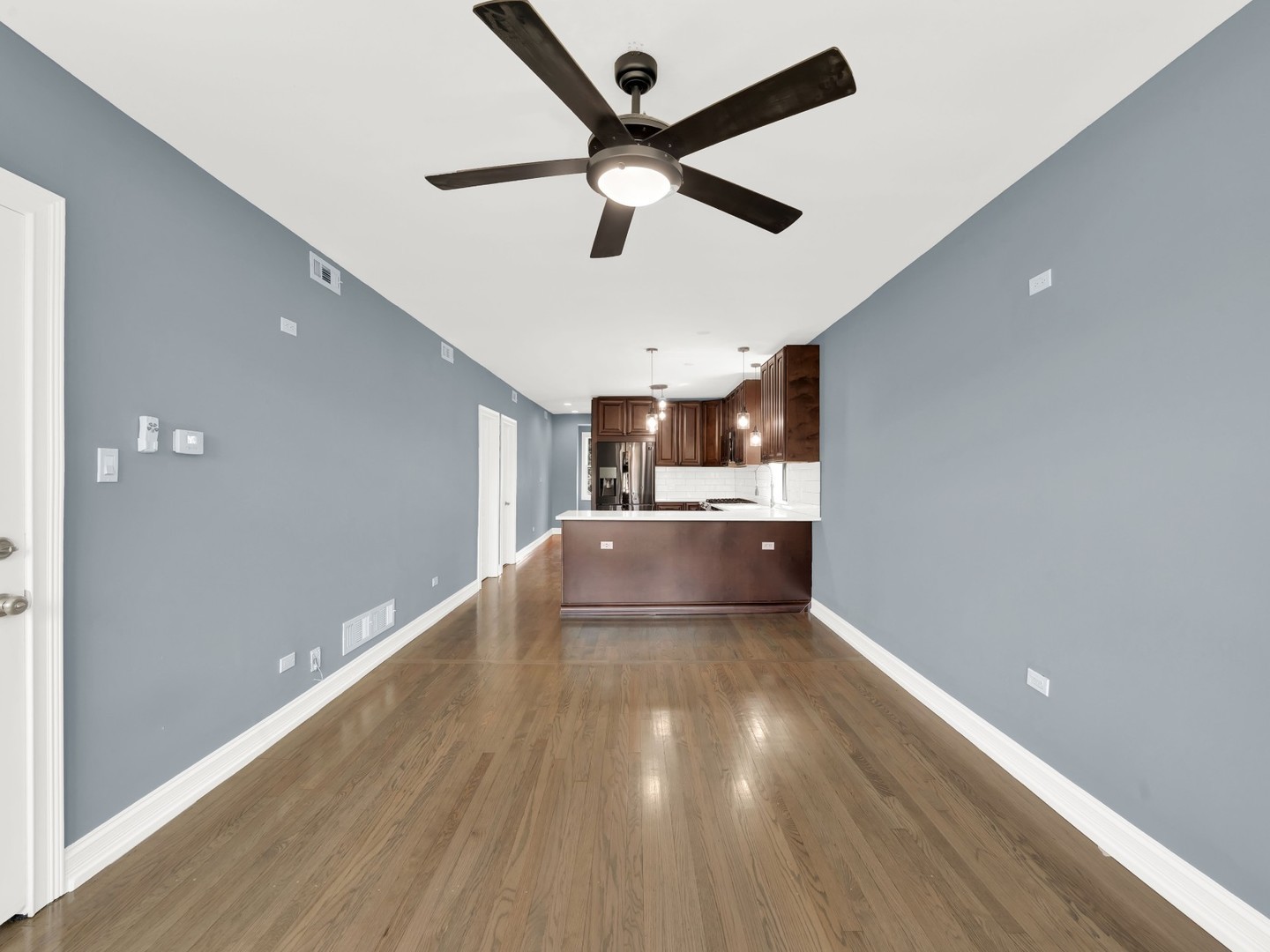 2929 N Harding Avenue