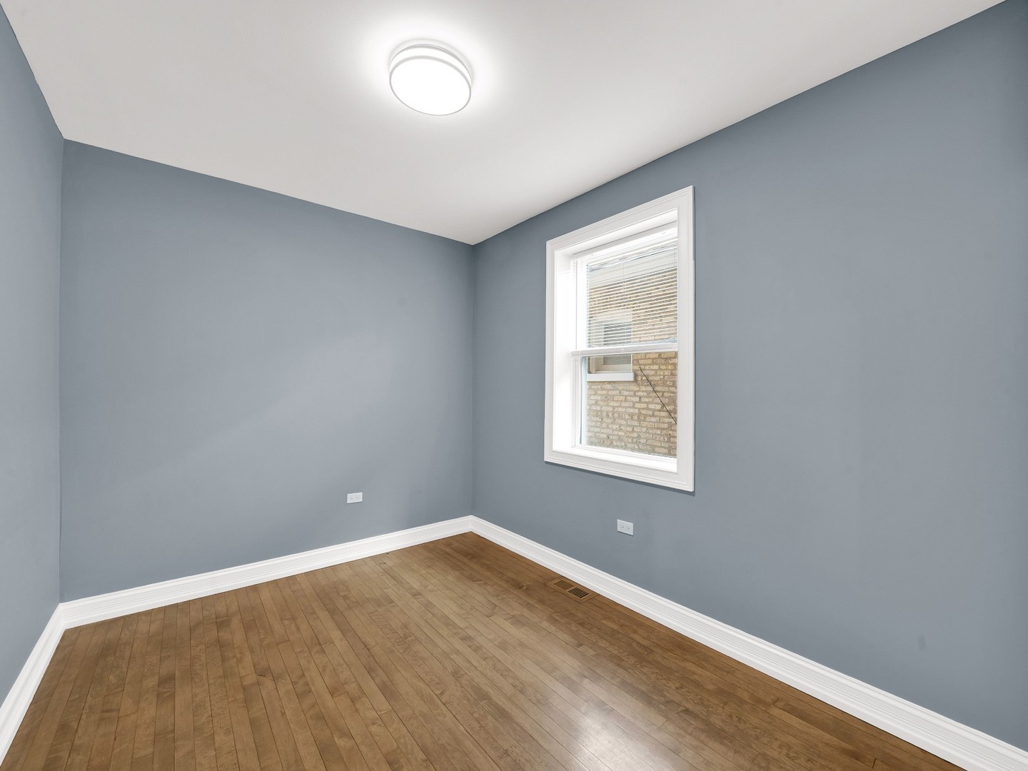 2929 N Harding Avenue