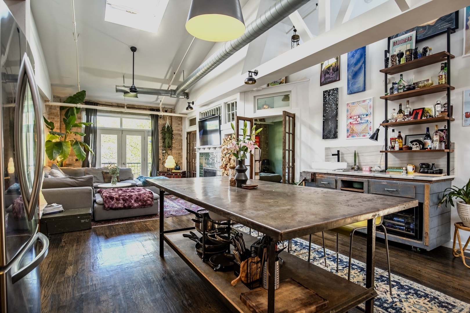 5823 N Ravenswood Avenue Unit: 205