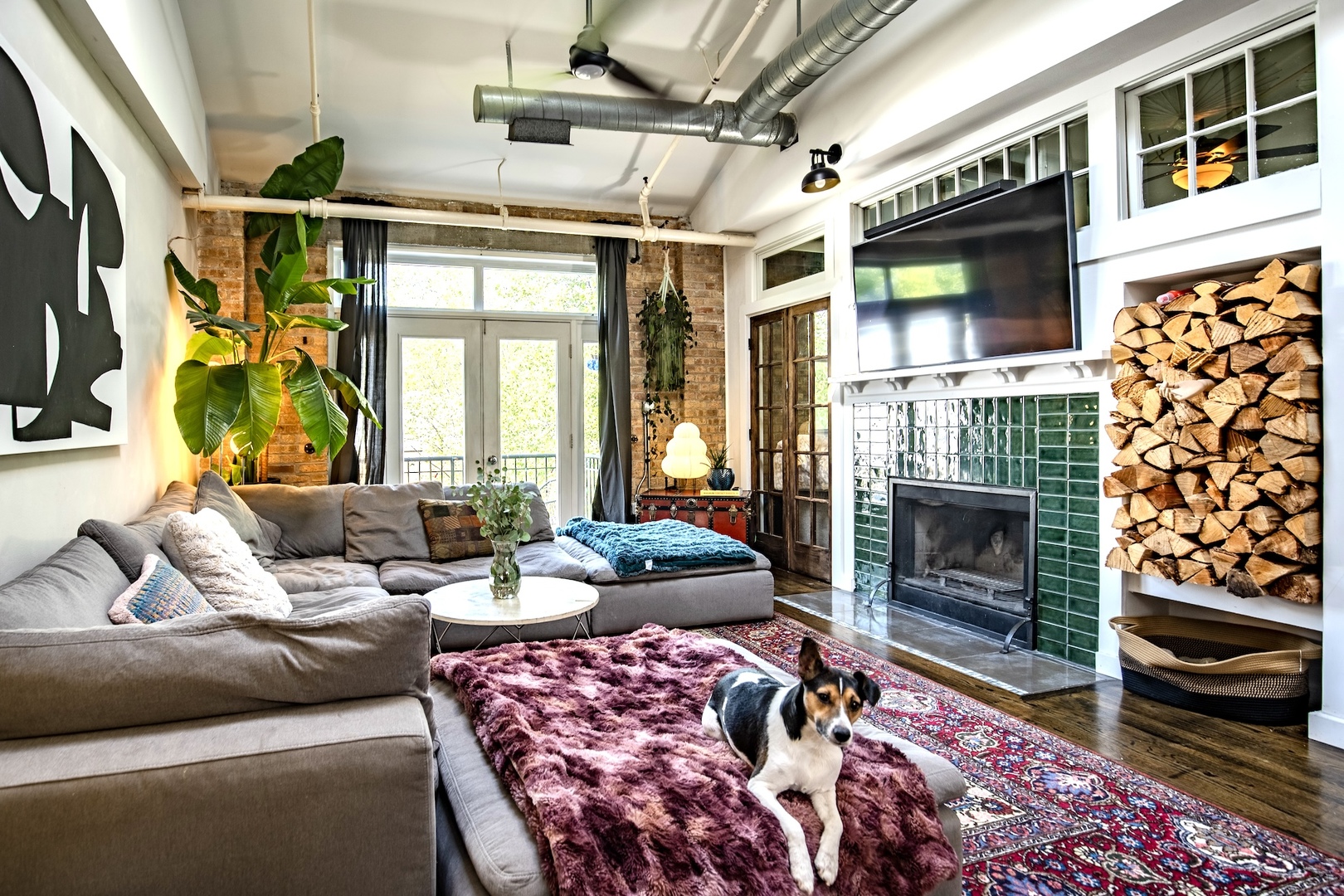 5823 N Ravenswood Avenue Unit: 205