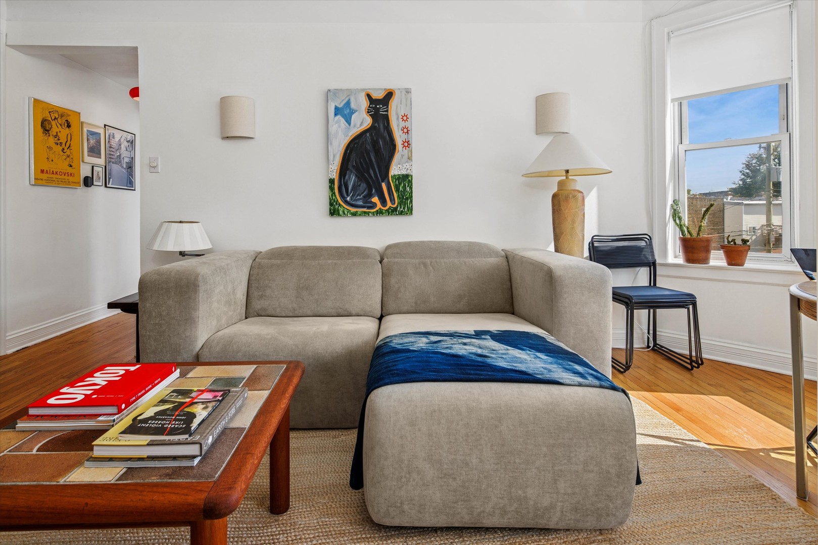 3039 N Troy Street Unit: 2E