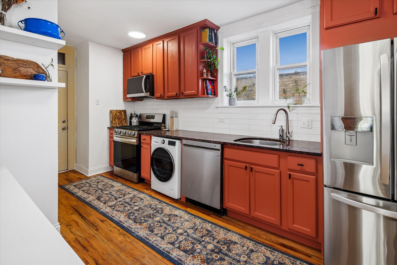 3039 N Troy Street Unit: 2E