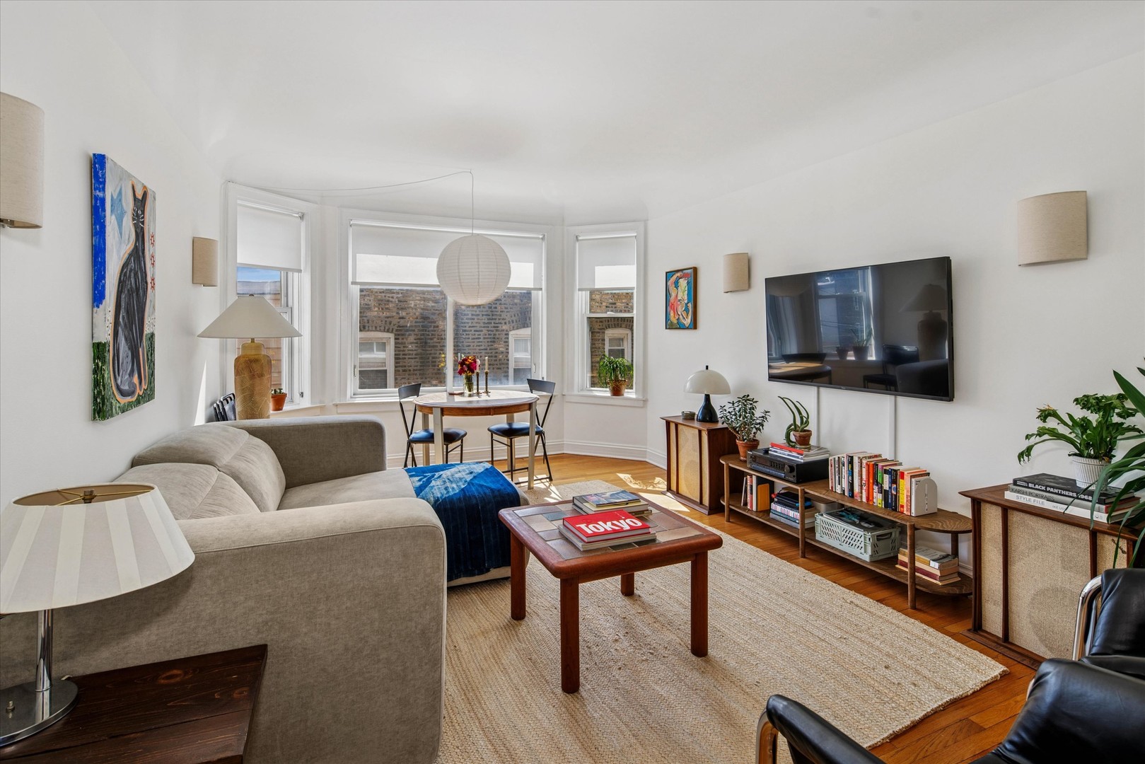 3039 N Troy Street Unit: 2E