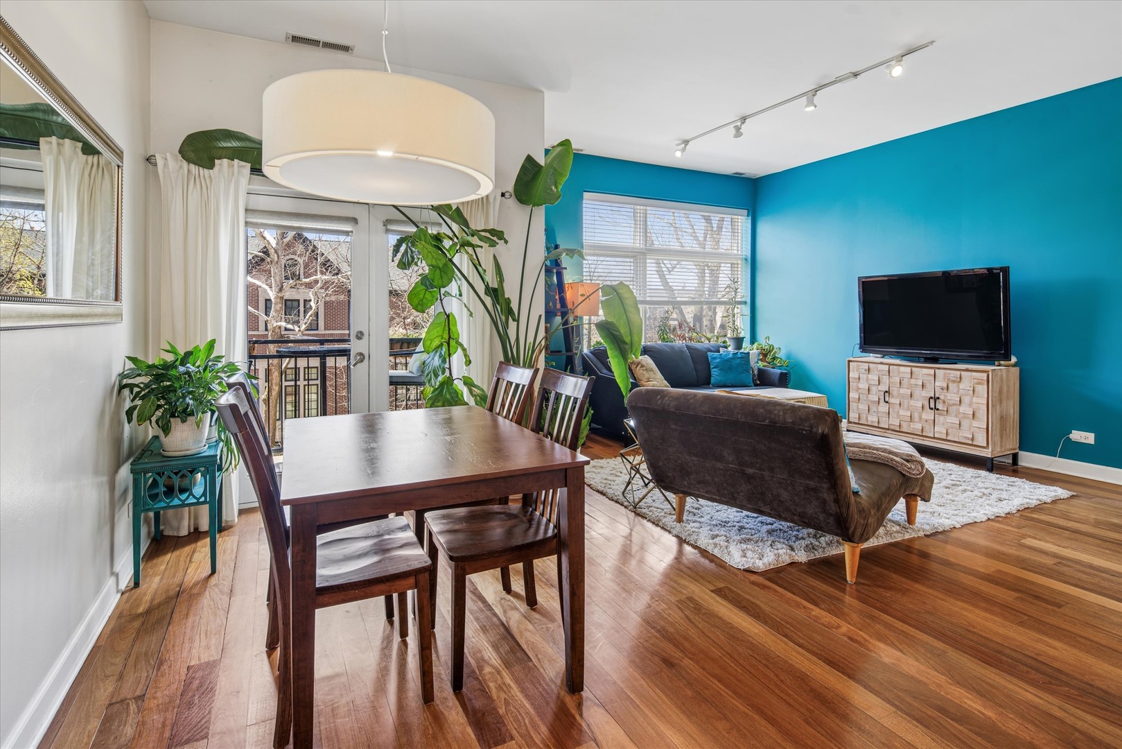 3741 N Wolcott Avenue Unit: 6