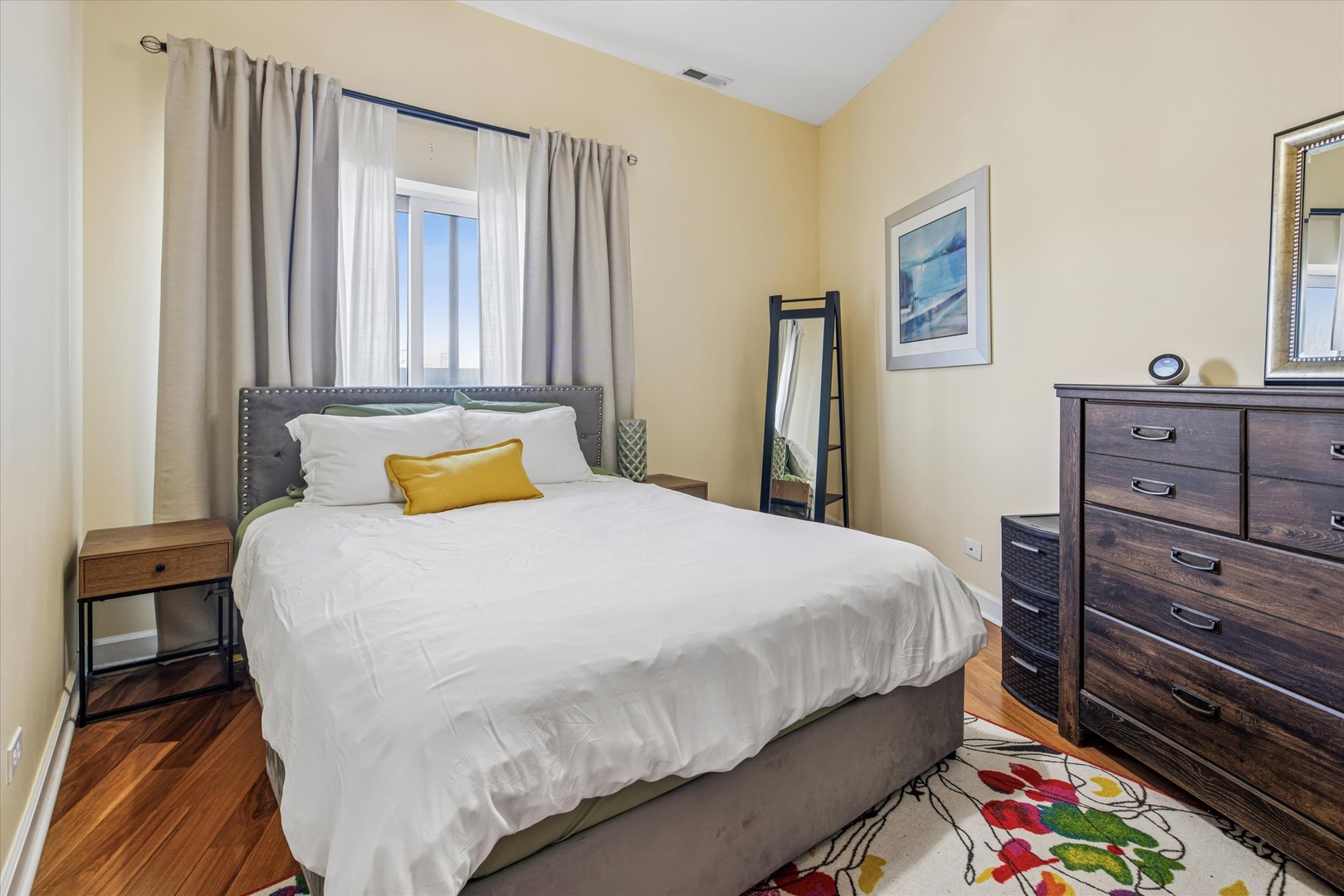 3741 N Wolcott Avenue Unit: 6