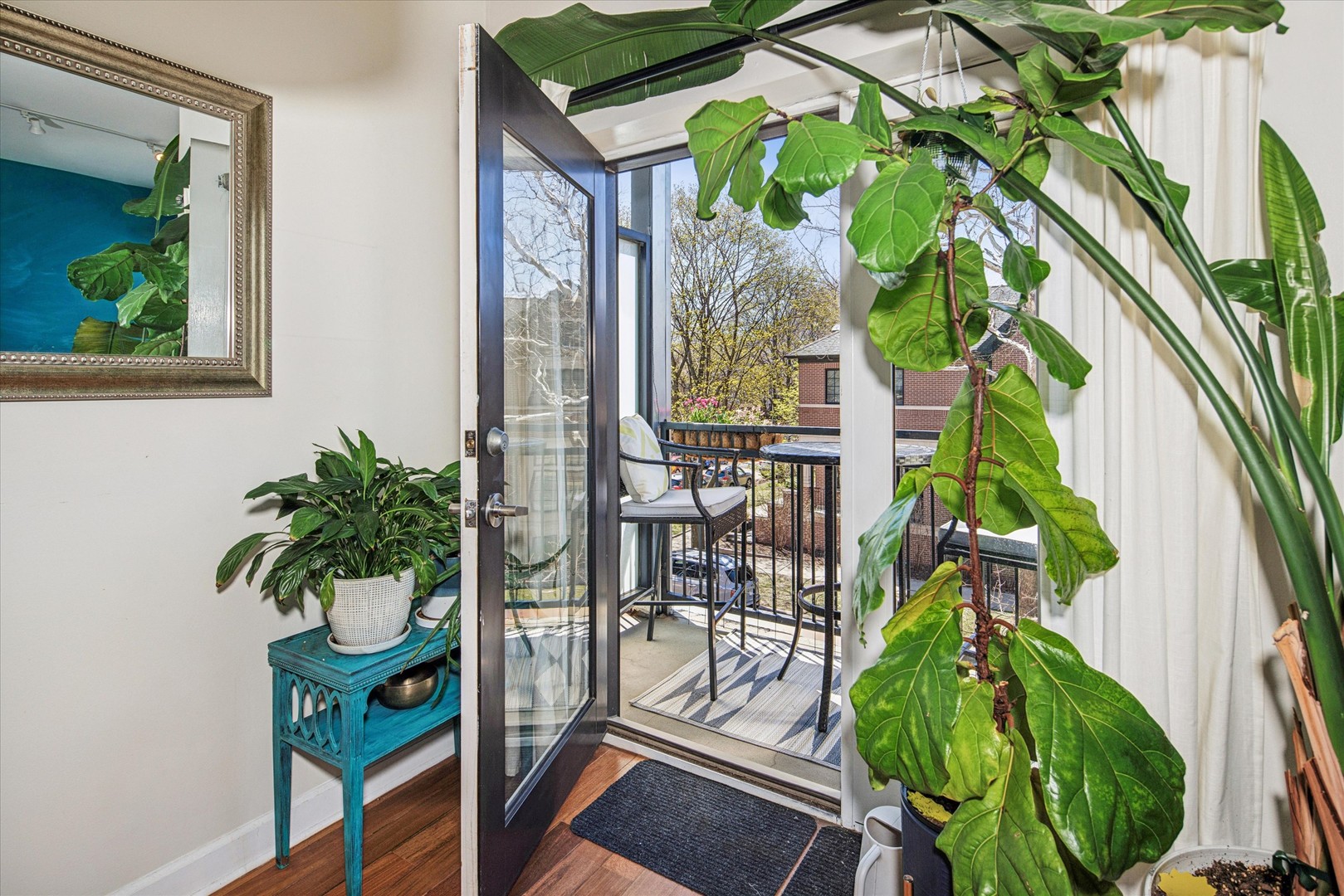 3741 N Wolcott Avenue Unit: 6