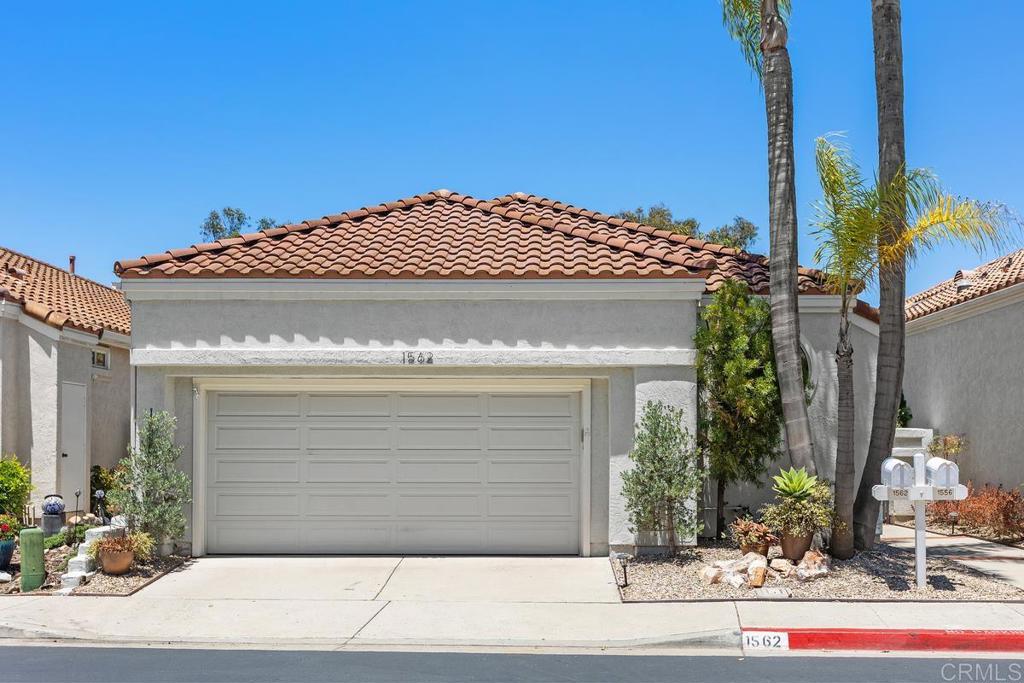 1562 Hermosita Drive