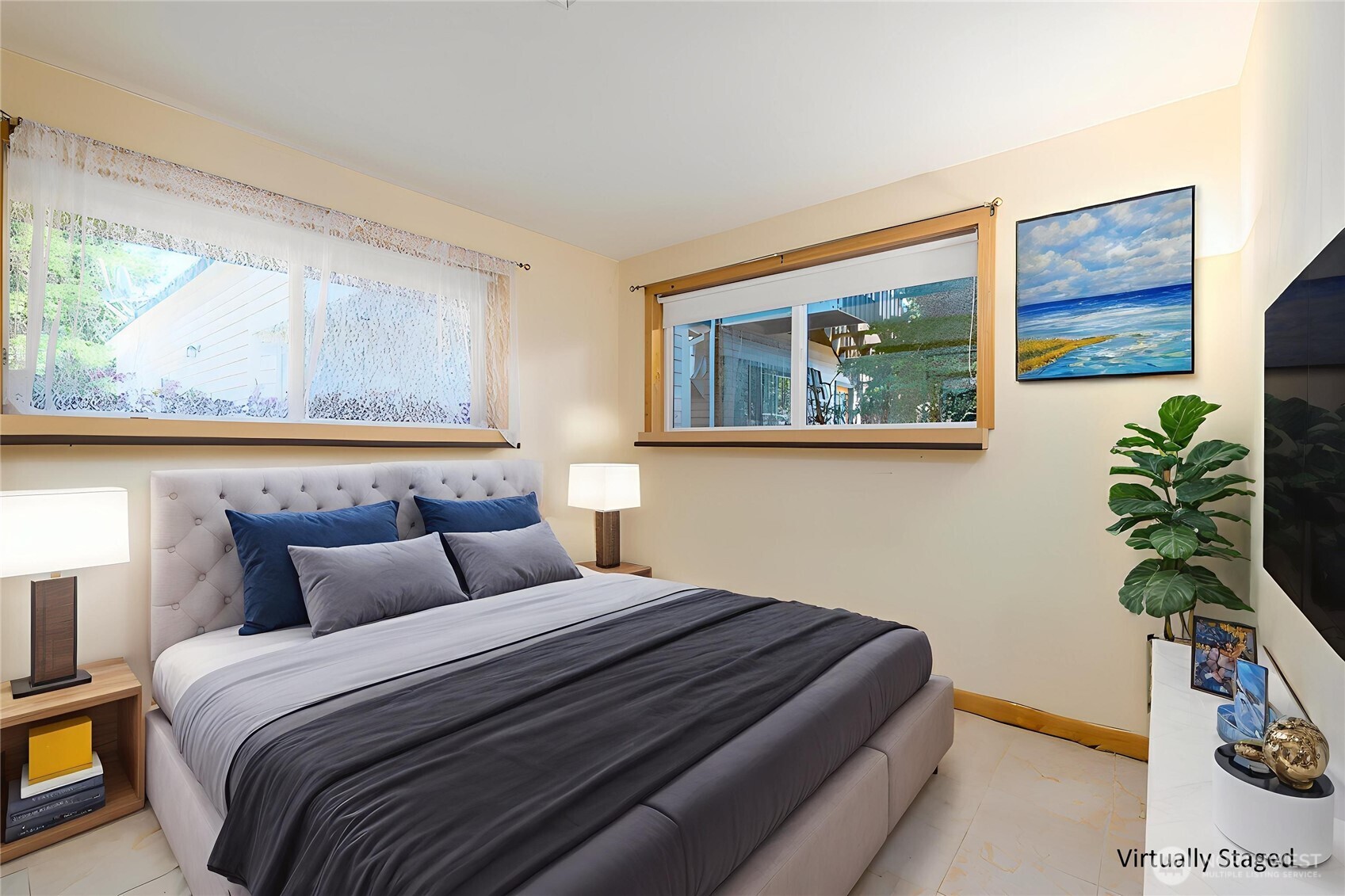 10 Edgewater Drive