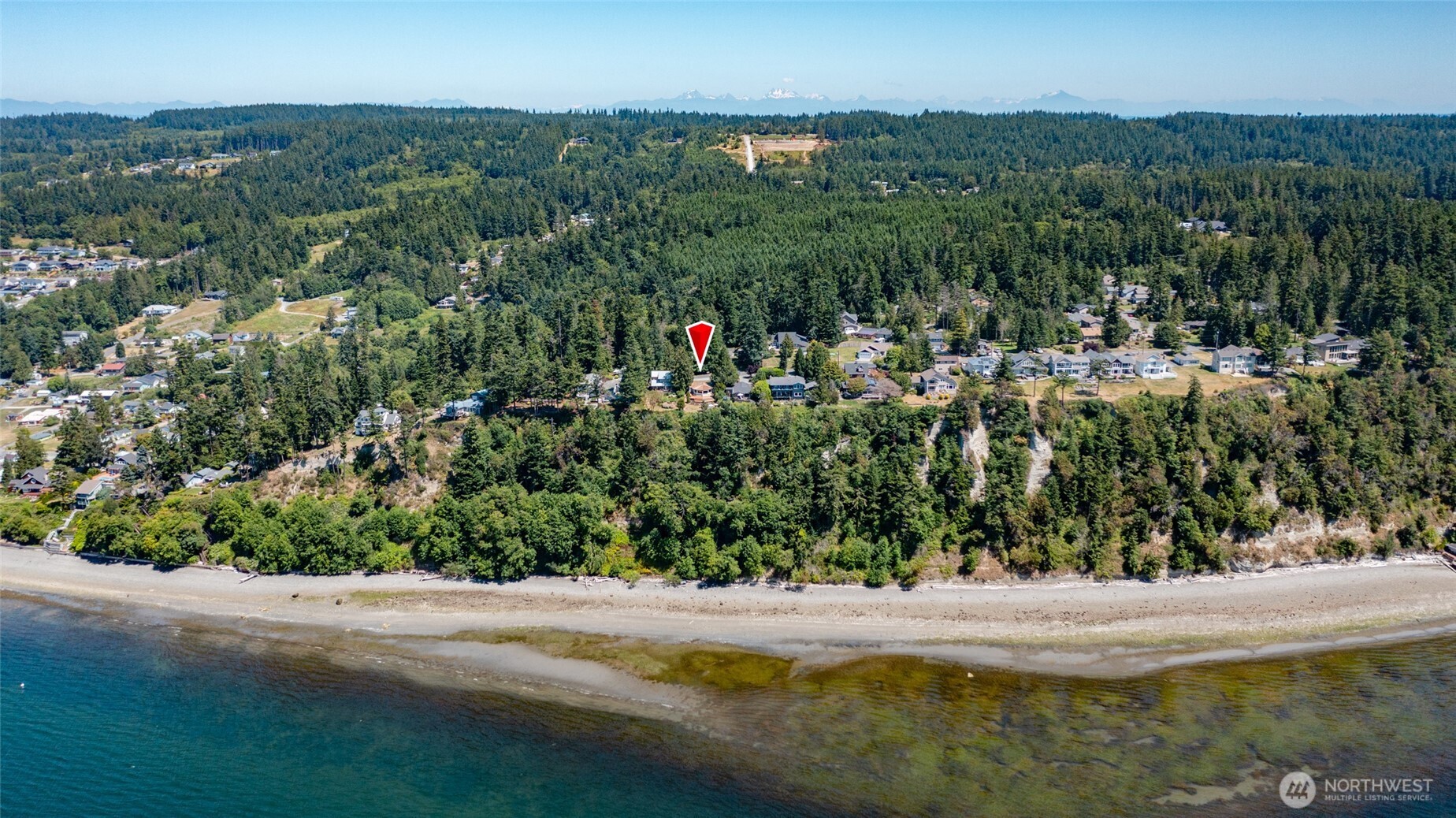 10 Edgewater Drive