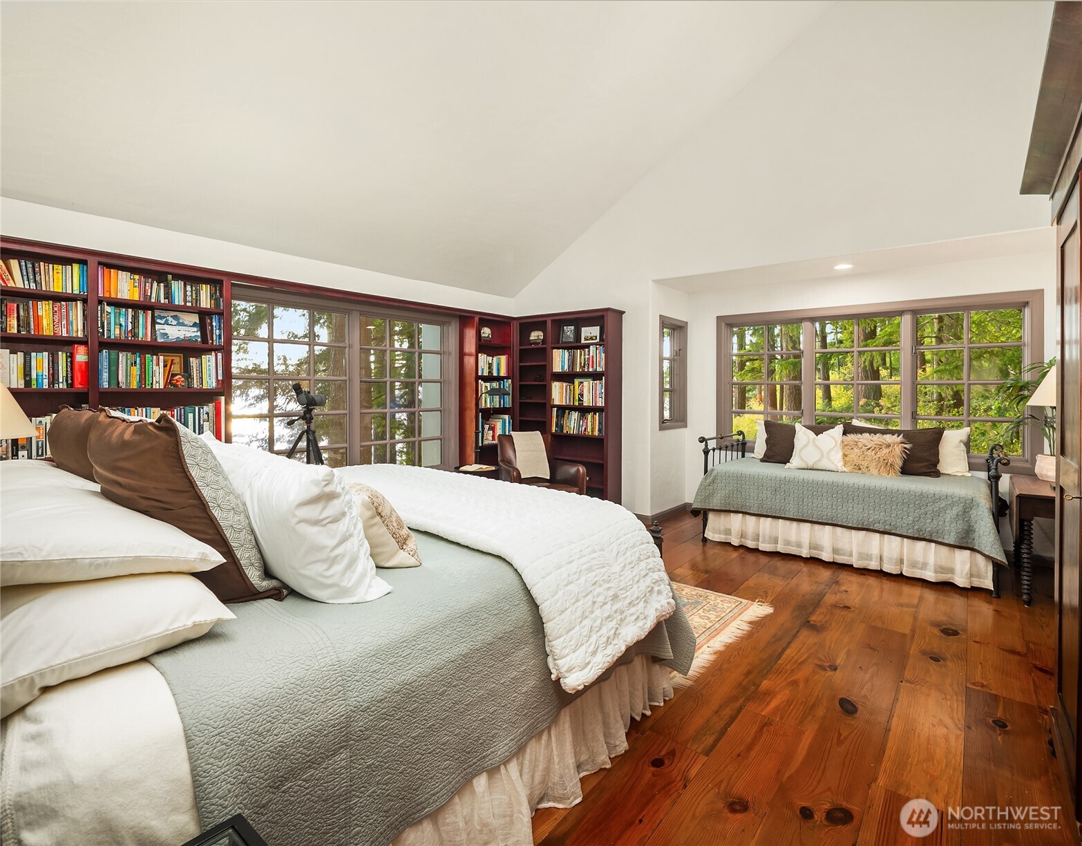 16818 Marine Drive