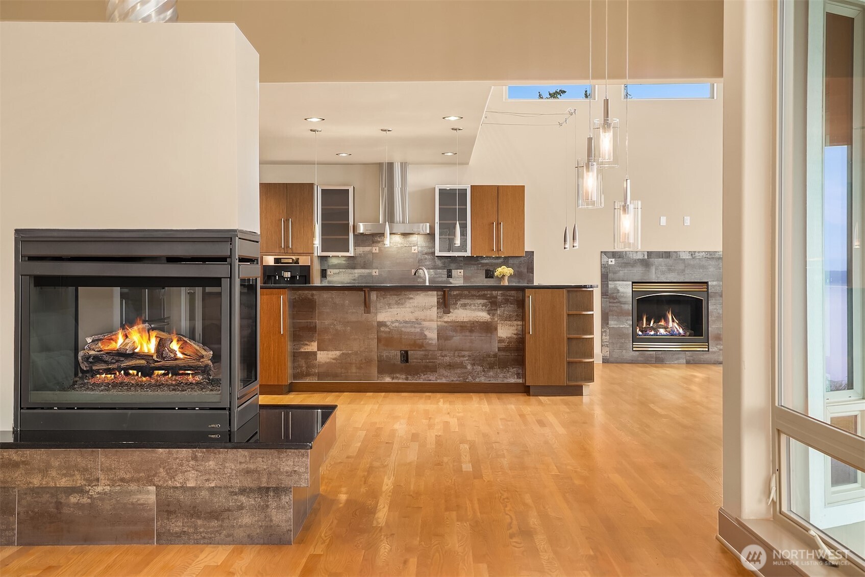 1639 S Country Club Drive