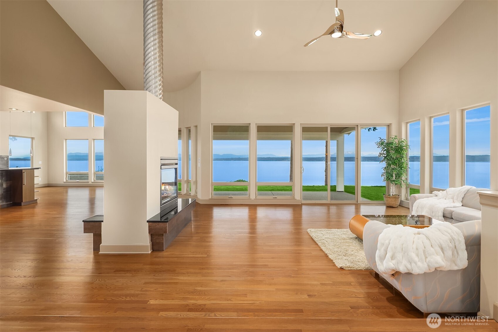 1639 S Country Club Drive