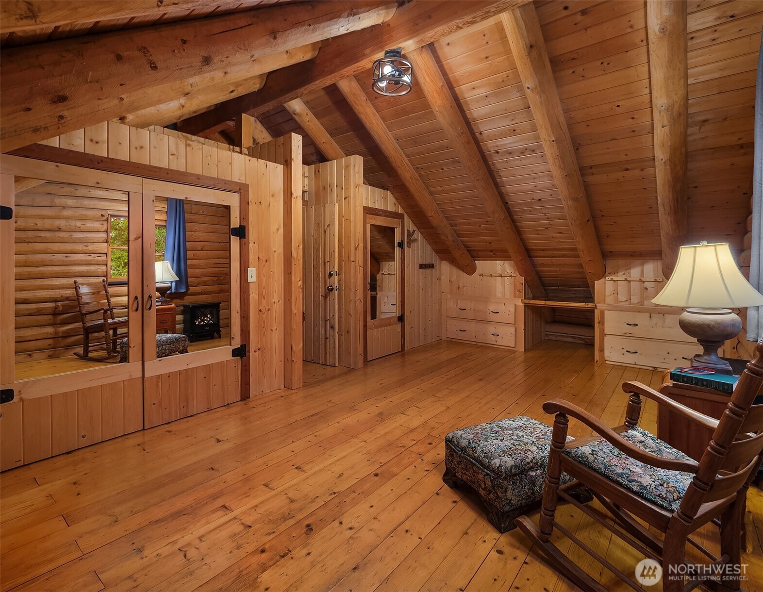 4 E Mountain View Road