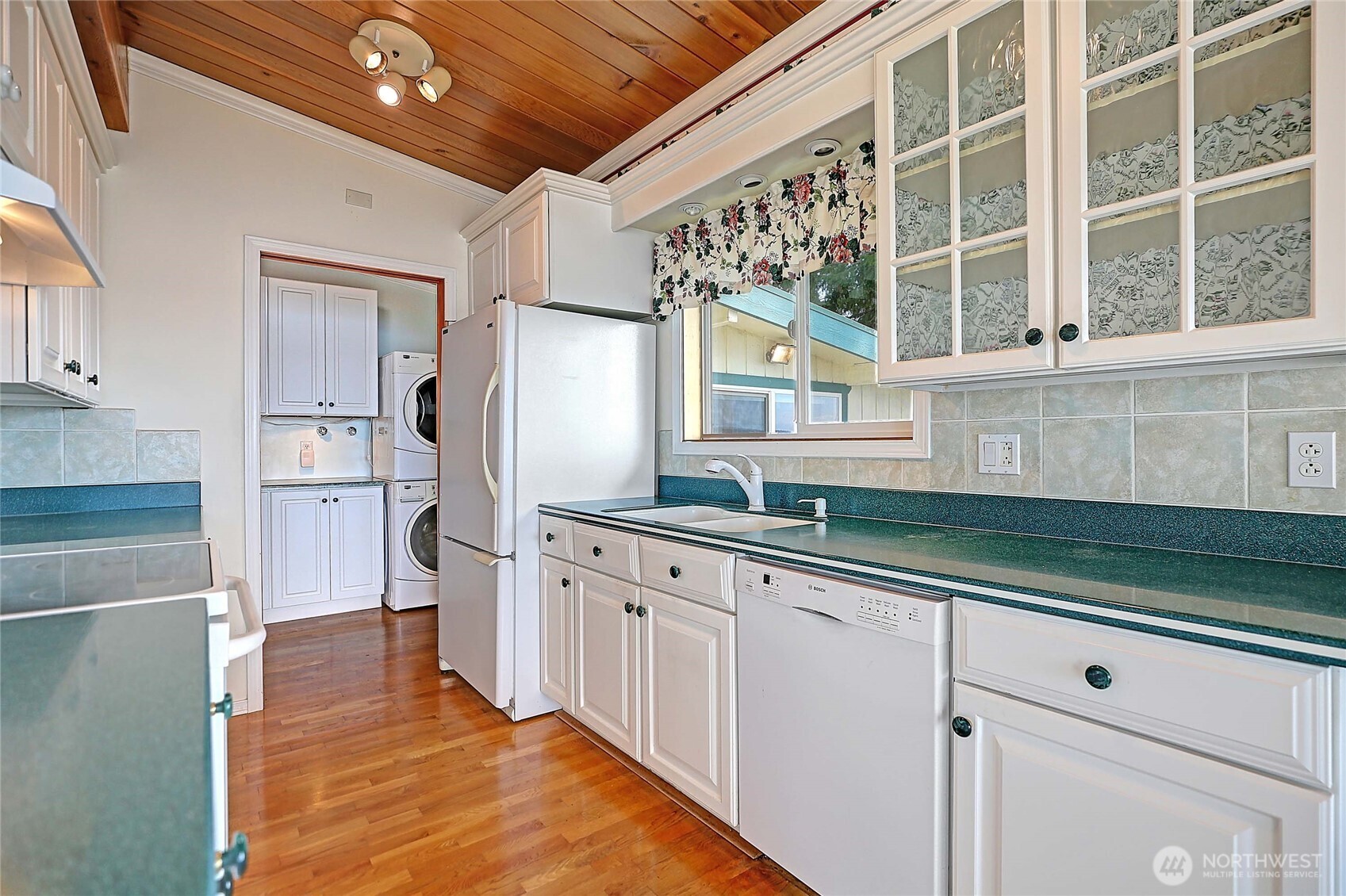 1246 SW Camano Drive