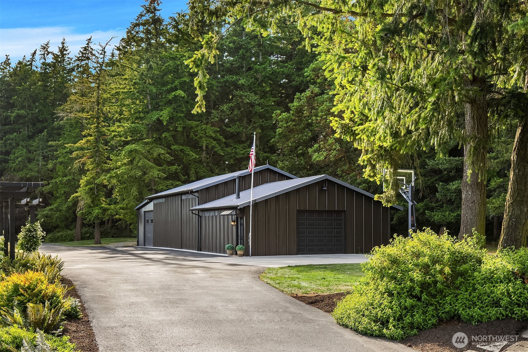 943 N Good Road Road