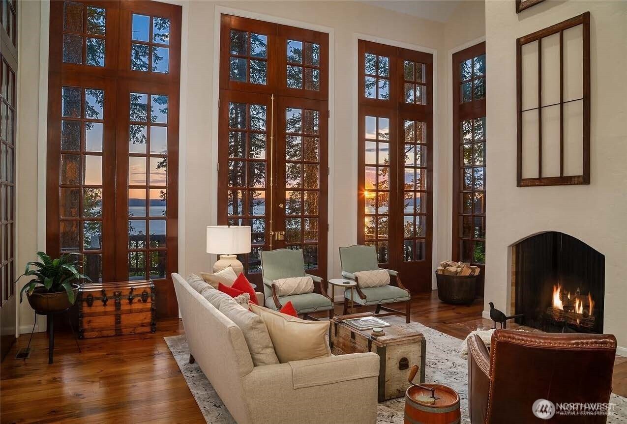 16818 Marine Drive