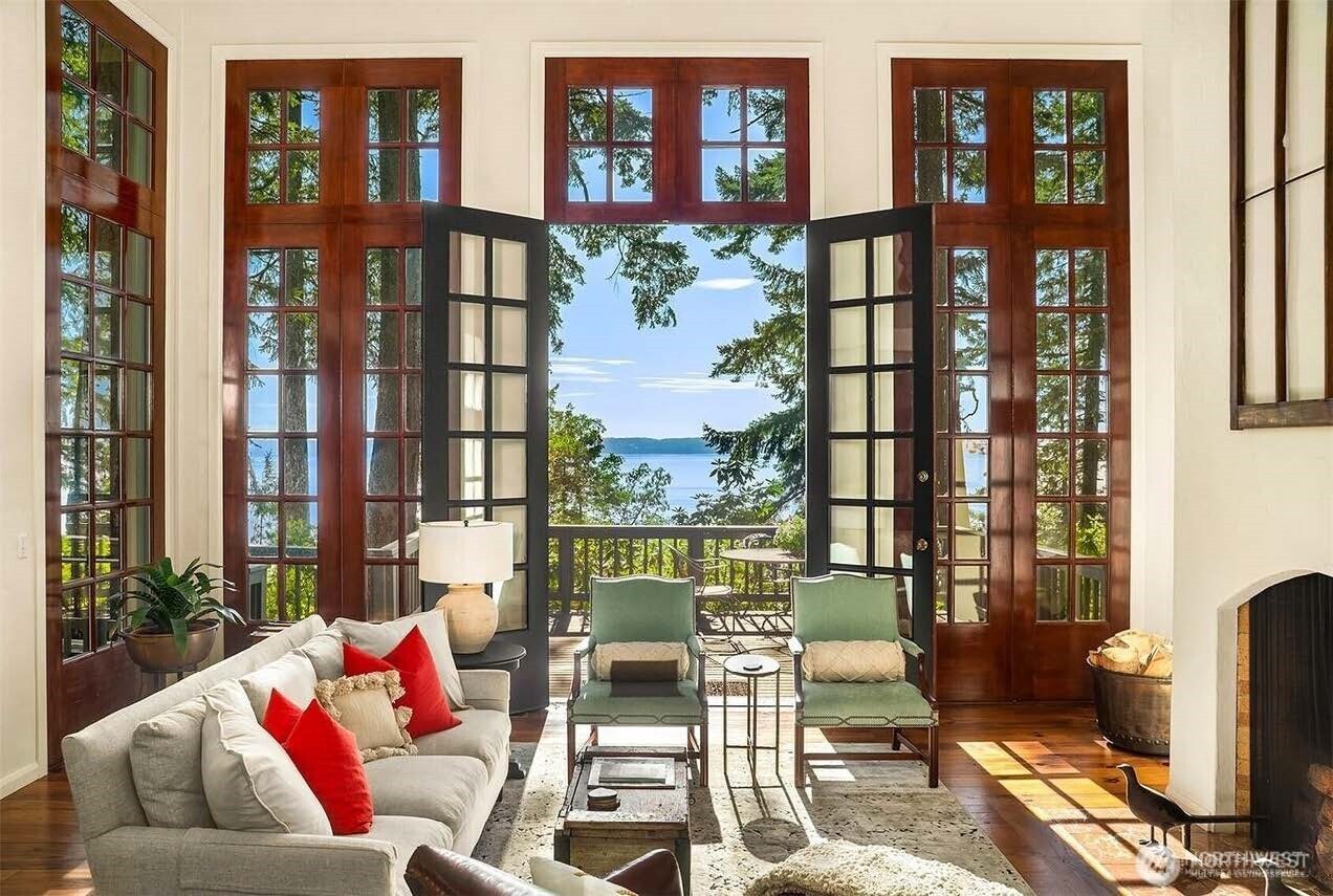 16818 Marine Drive