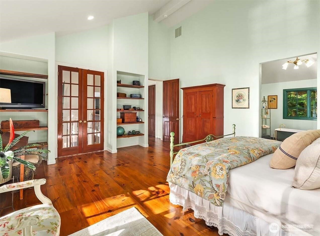 16818 Marine Drive