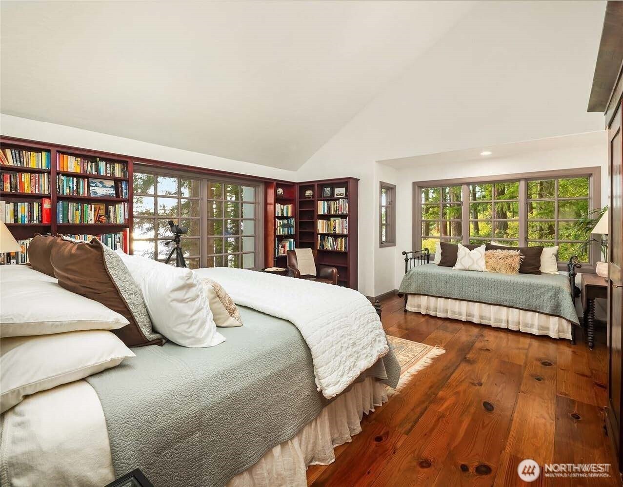 16818 Marine Drive