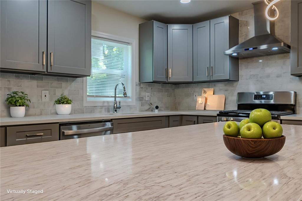214 Adeline Avenue SW