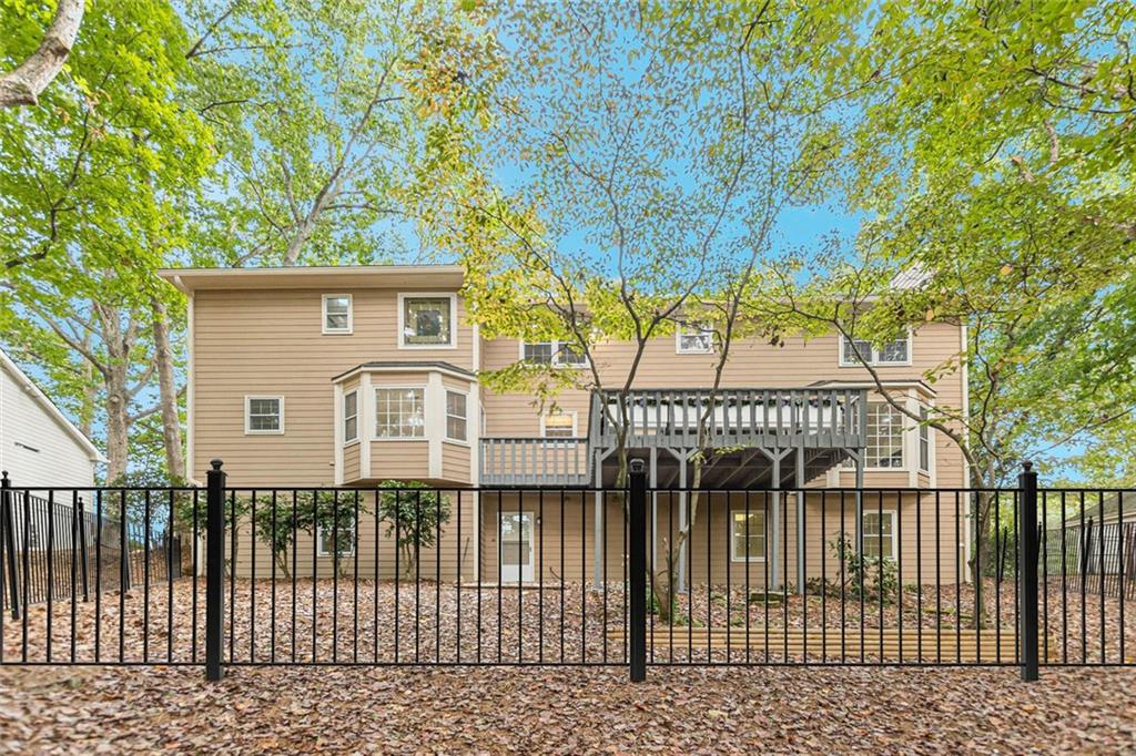 2011 Old Peachtree Road NW