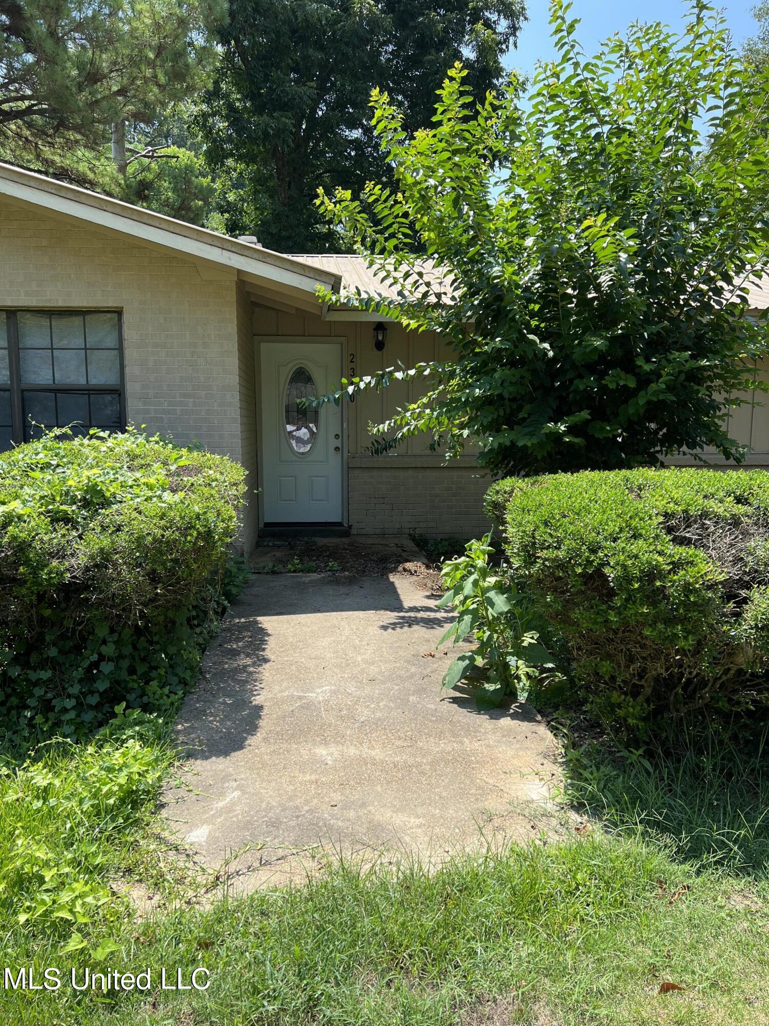 2310 Grenada Boulevard