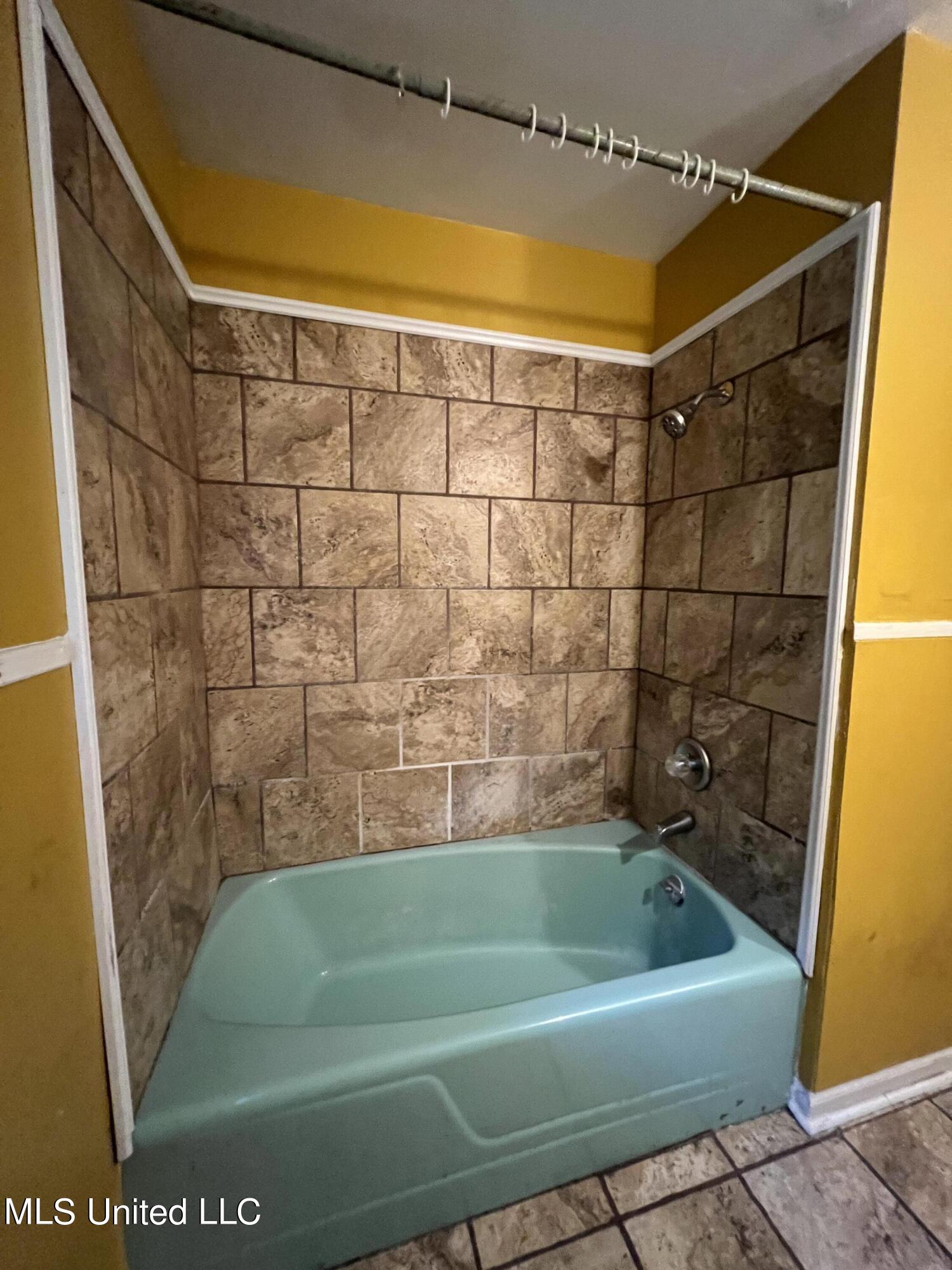 2310 Grenada Boulevard