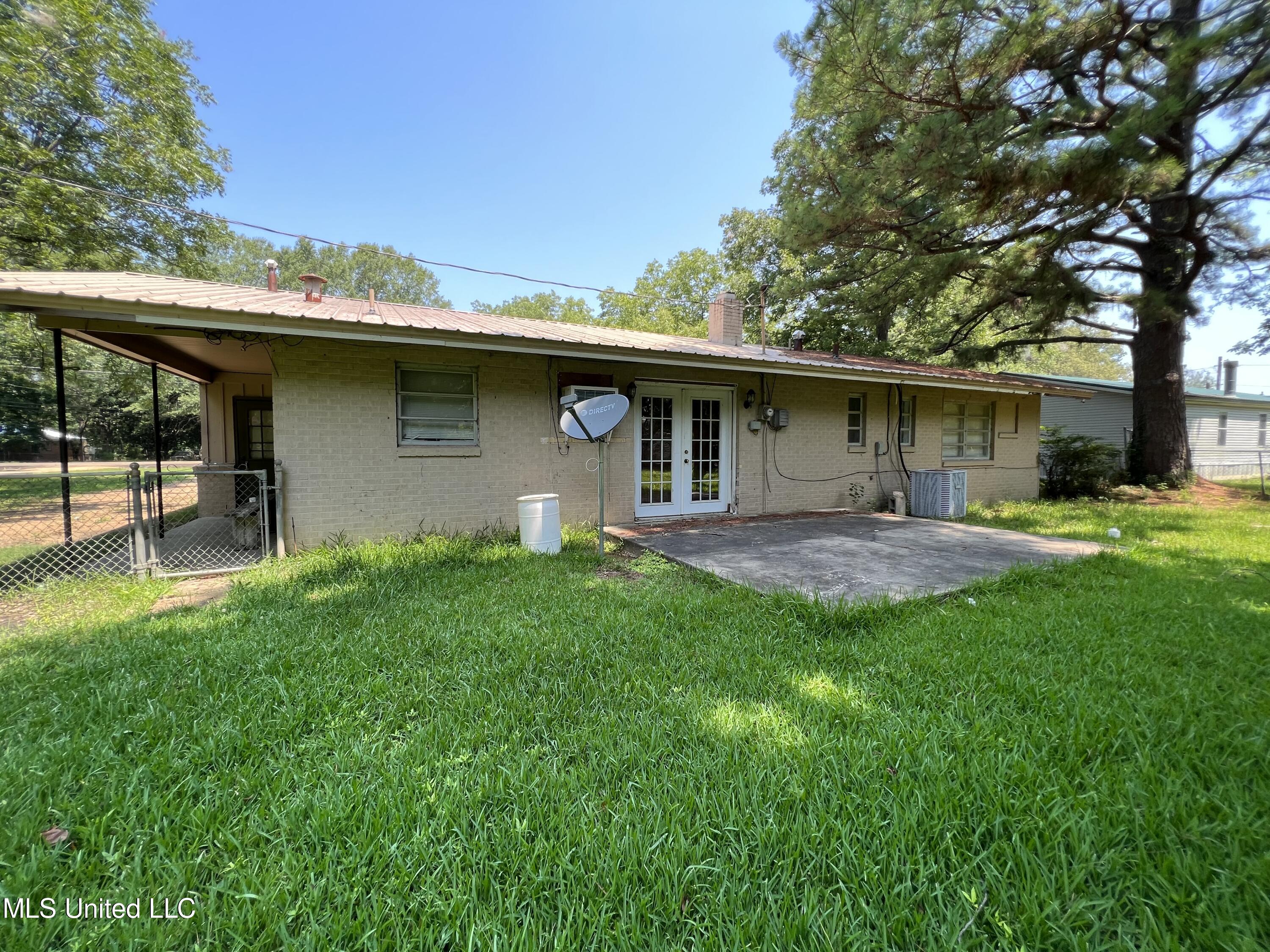 2310 Grenada Boulevard