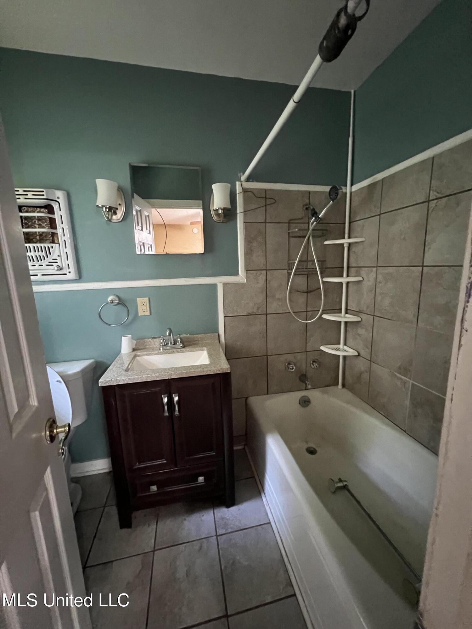 2310 Grenada Boulevard