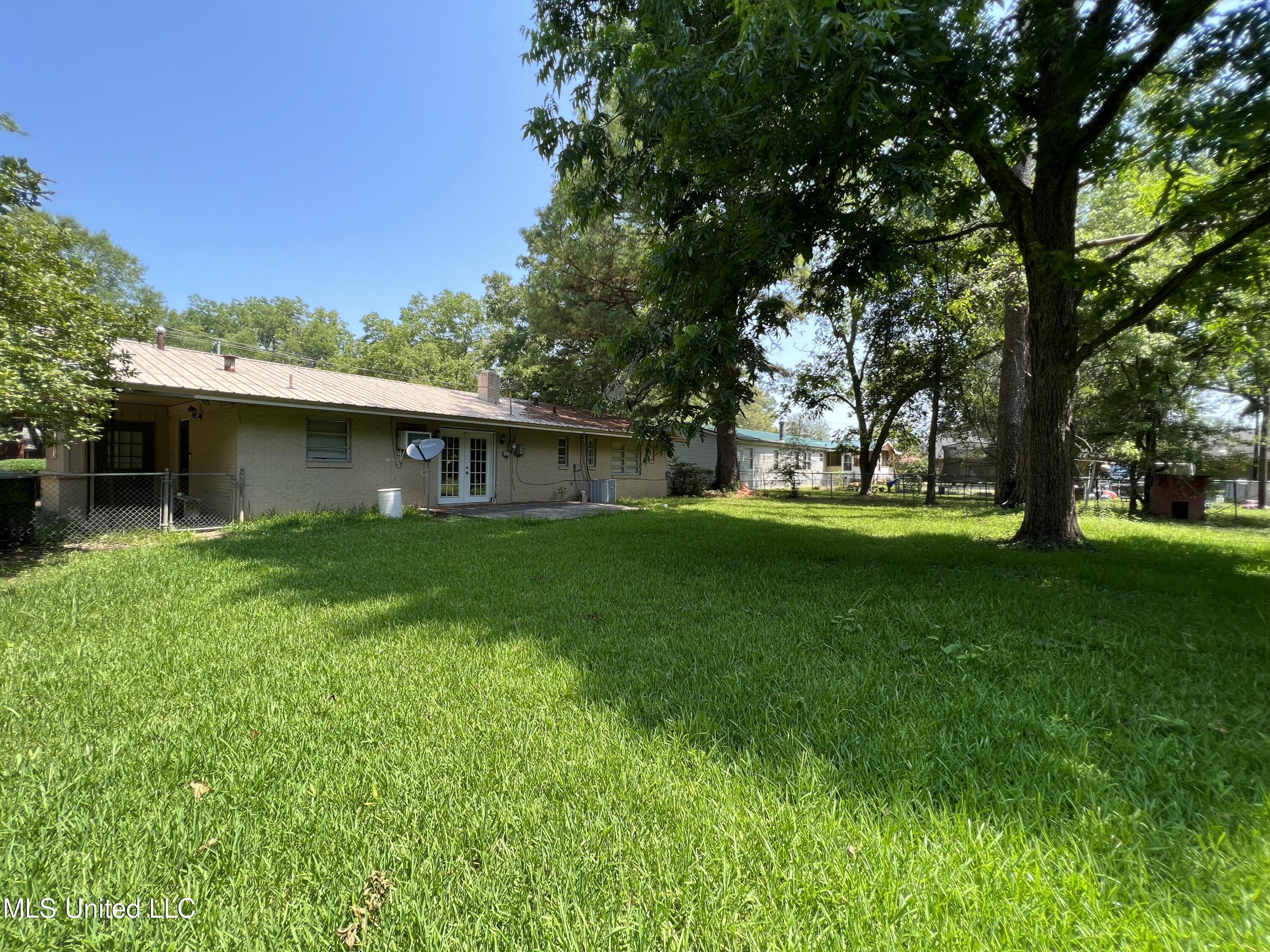 2310 Grenada Boulevard