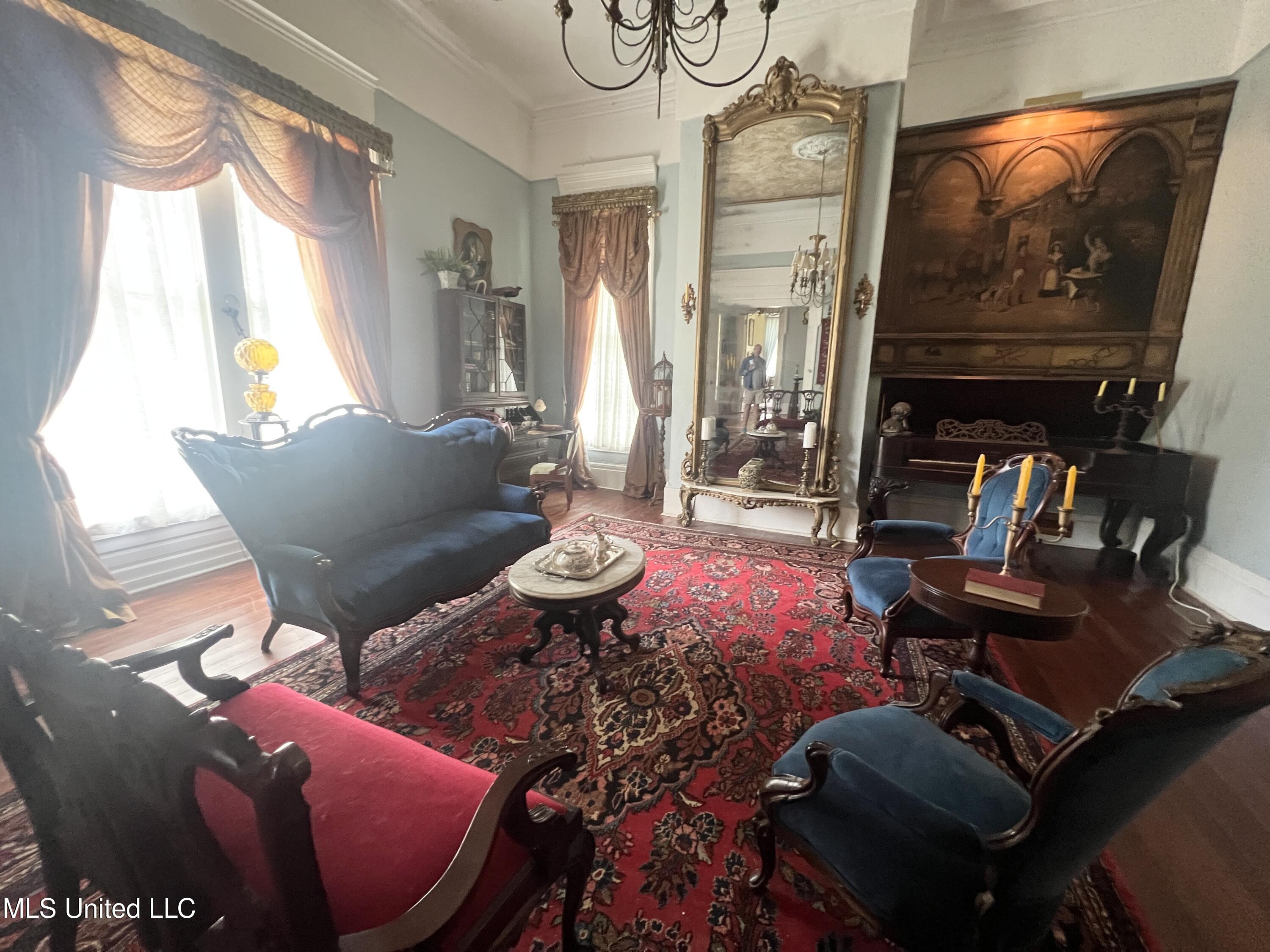 503 Lexington Street