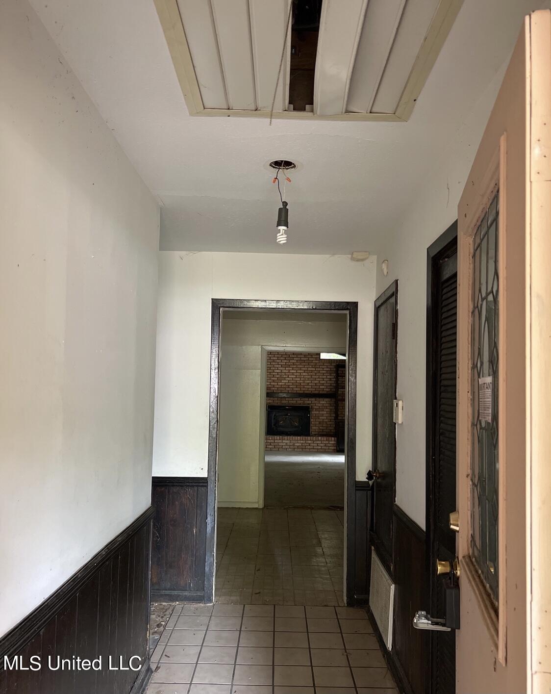 218 Meadowbrook Road