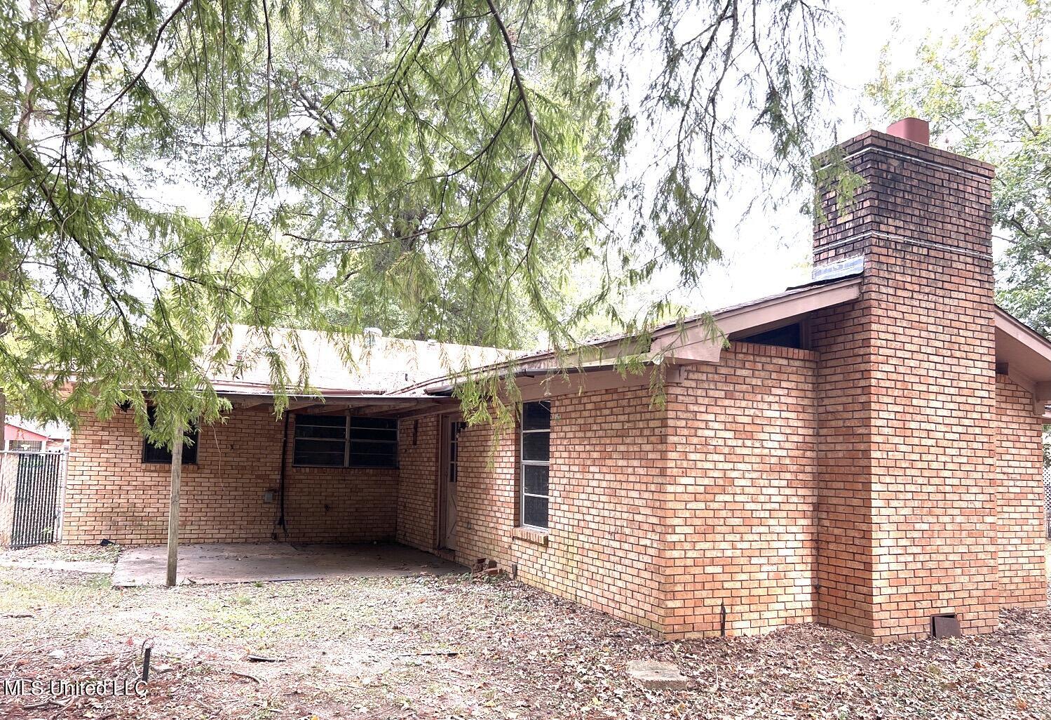 218 Meadowbrook Road