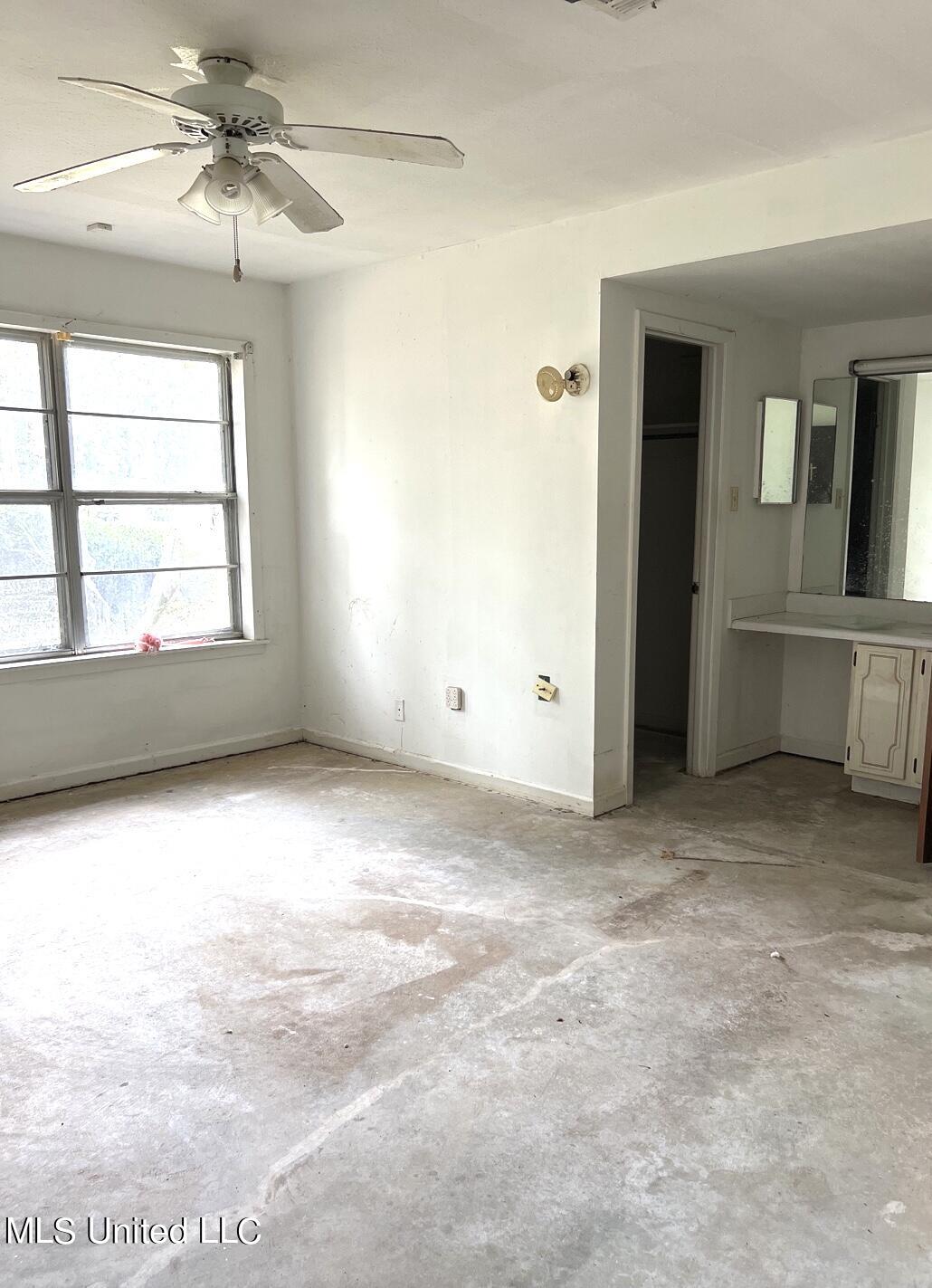 218 Meadowbrook Road