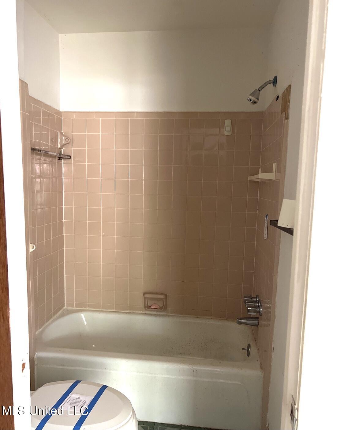 218 Meadowbrook Road