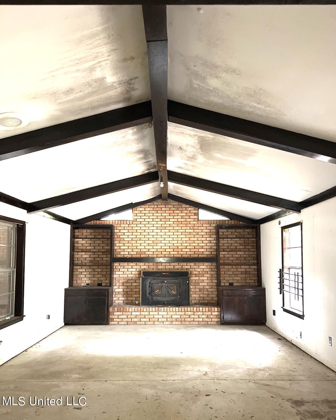 218 Meadowbrook Road