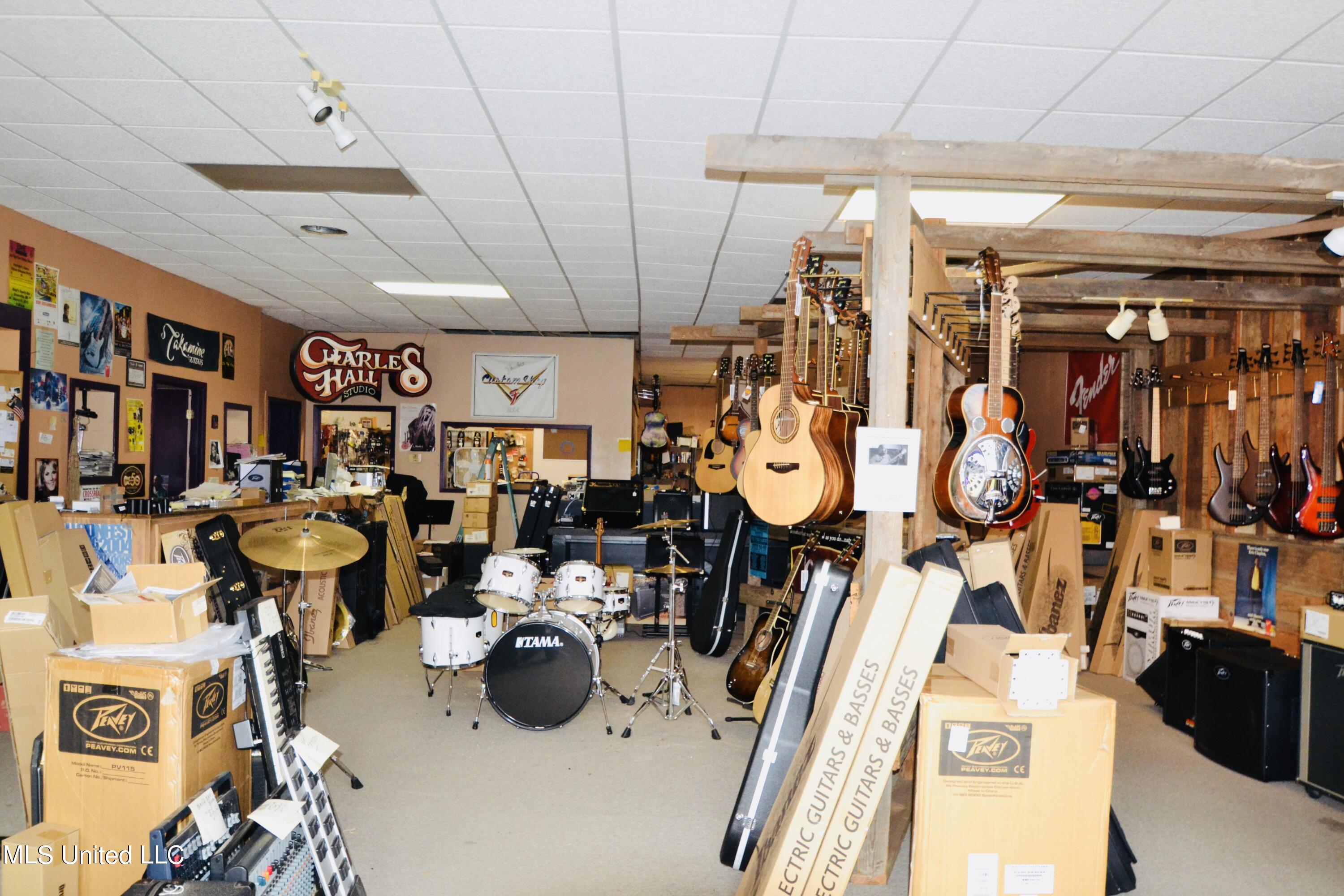 112 W Claiborne Avenue