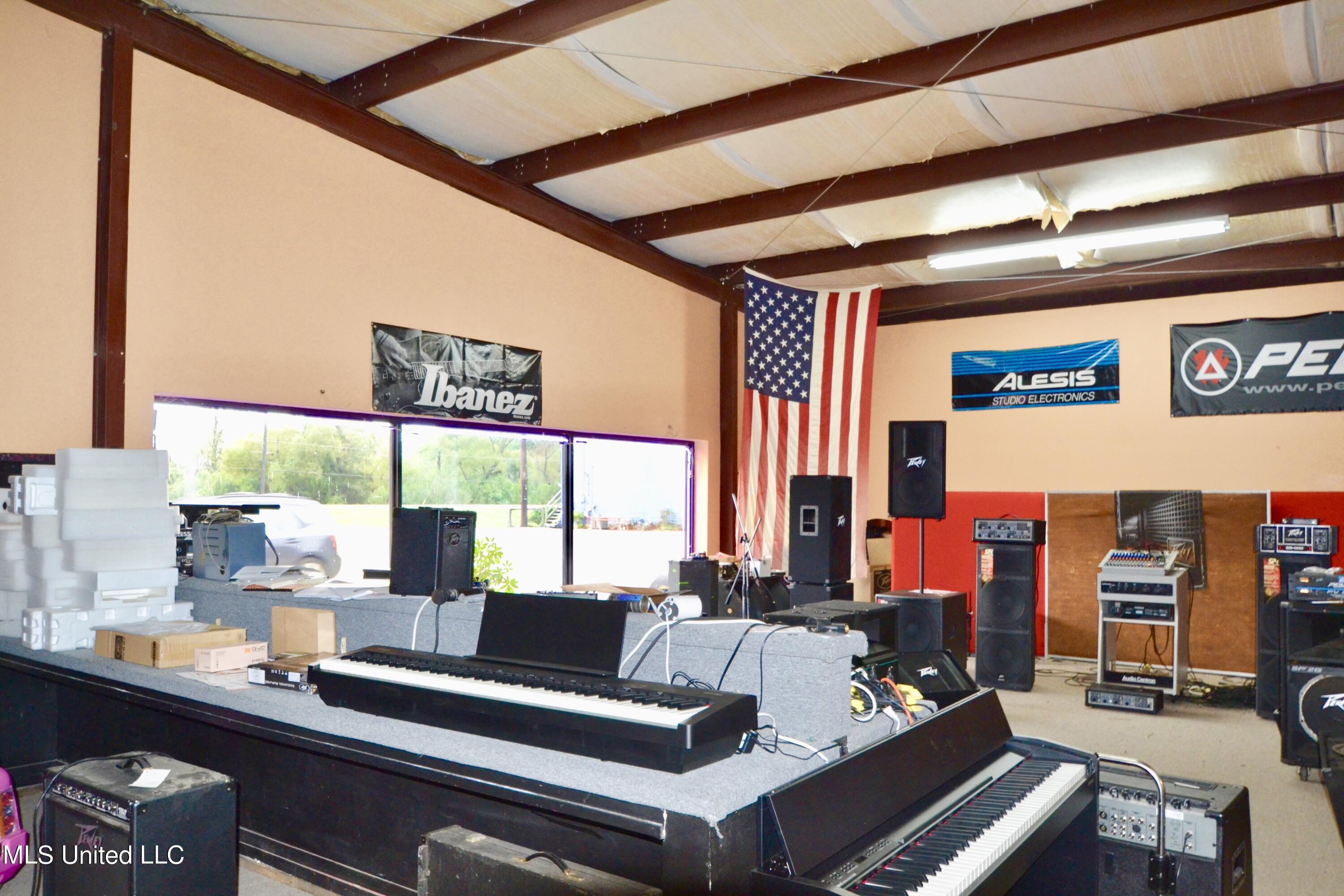 112 W Claiborne Avenue