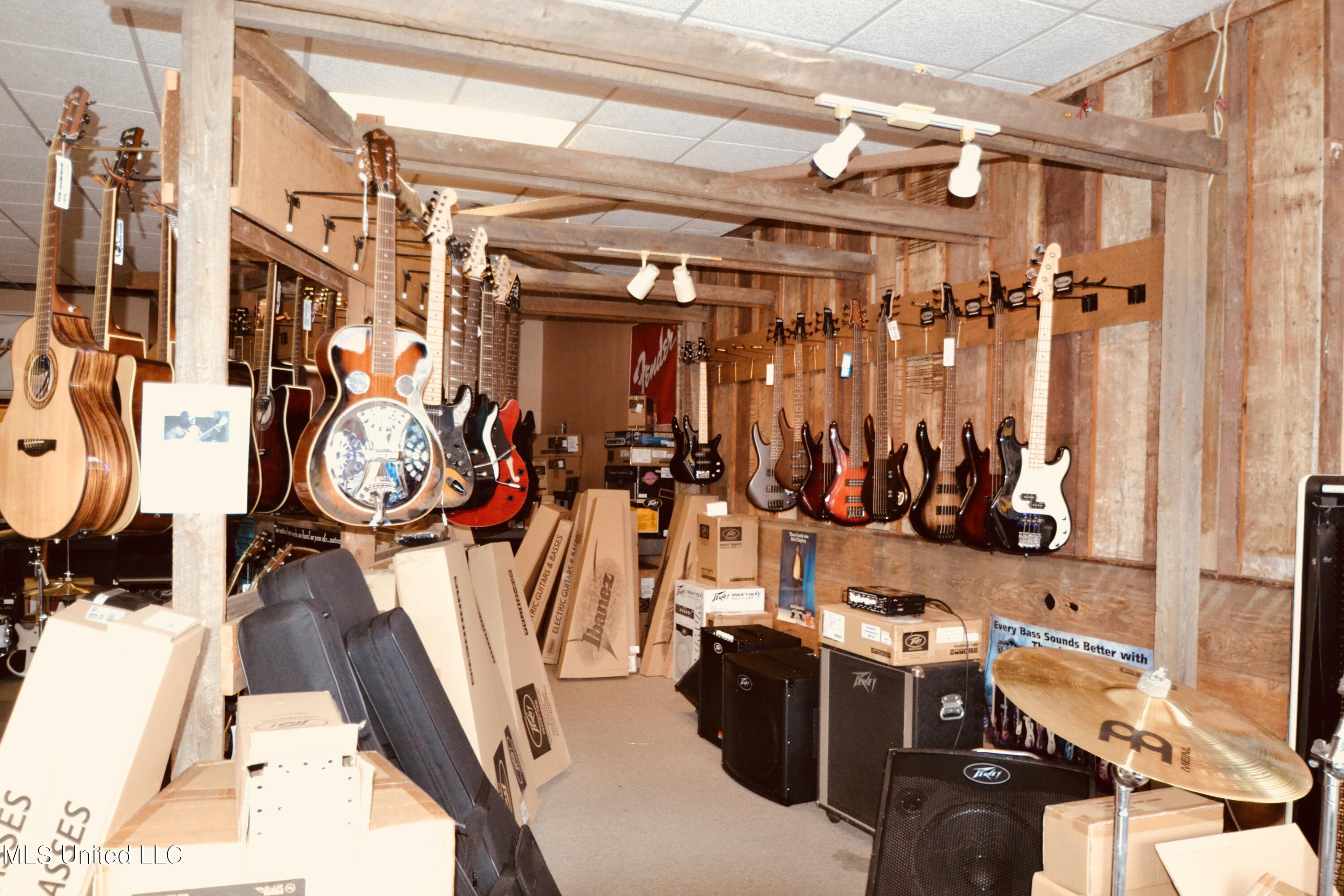 112 W Claiborne Avenue